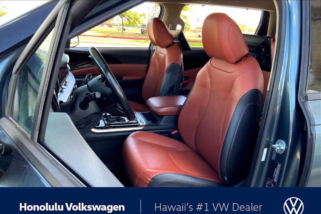 used 2022 Kia Carnival car, priced at $30,991