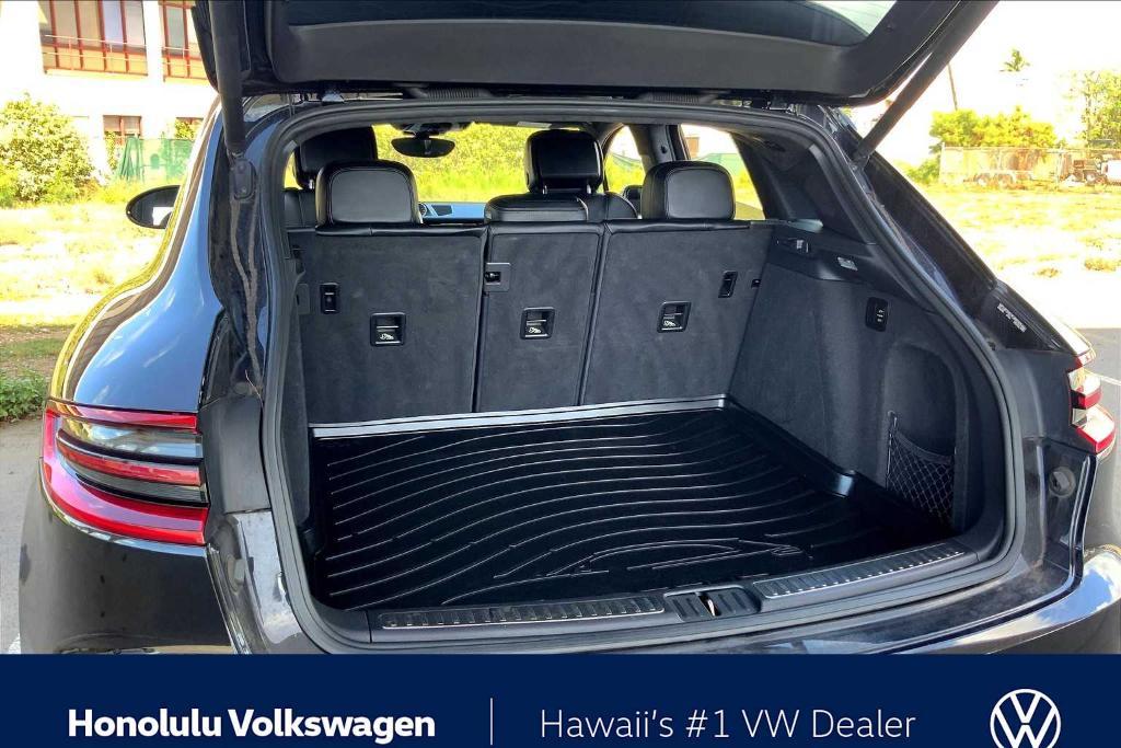 used 2015 Porsche Macan car, priced at $18,490