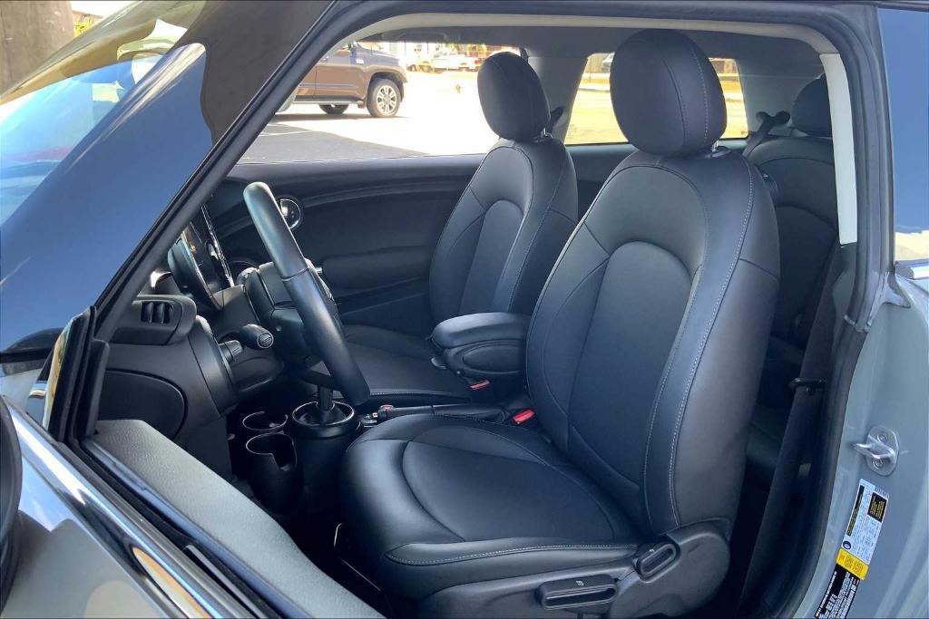 used 2022 MINI Hardtop car, priced at $21,991