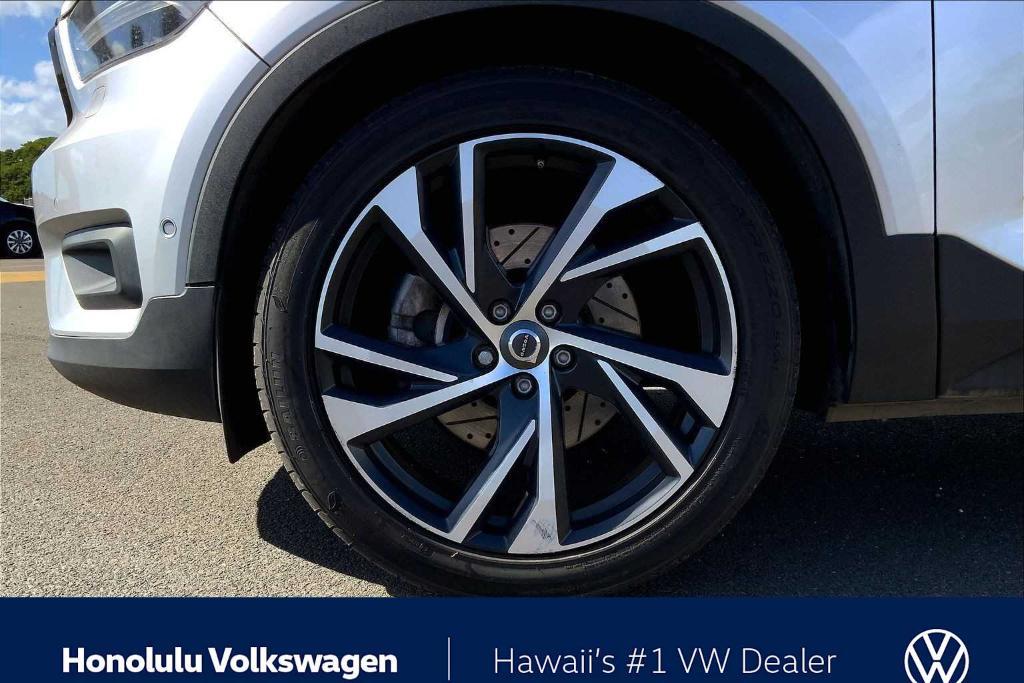 used 2019 Volvo XC40 car, priced at $18,777