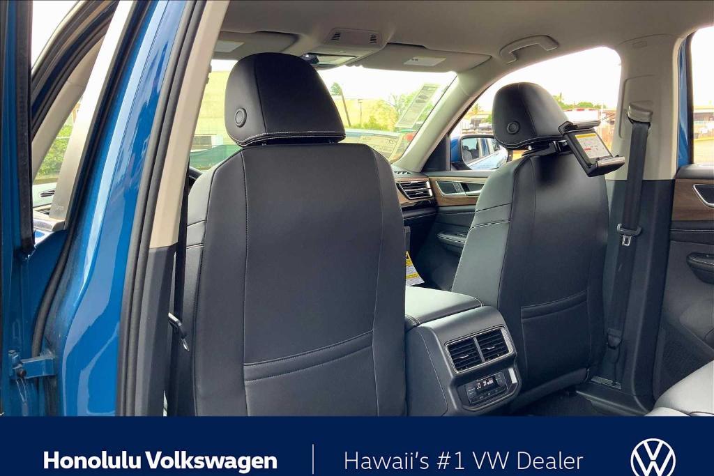 new 2025 Volkswagen Atlas car, priced at $44,391