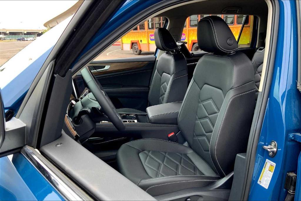 new 2025 Volkswagen Atlas car, priced at $45,891