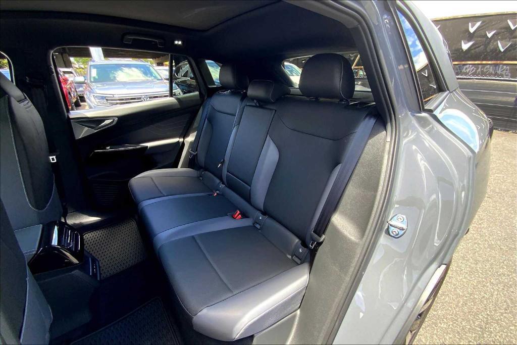new 2025 Volkswagen ID.4 car, priced at $56,261