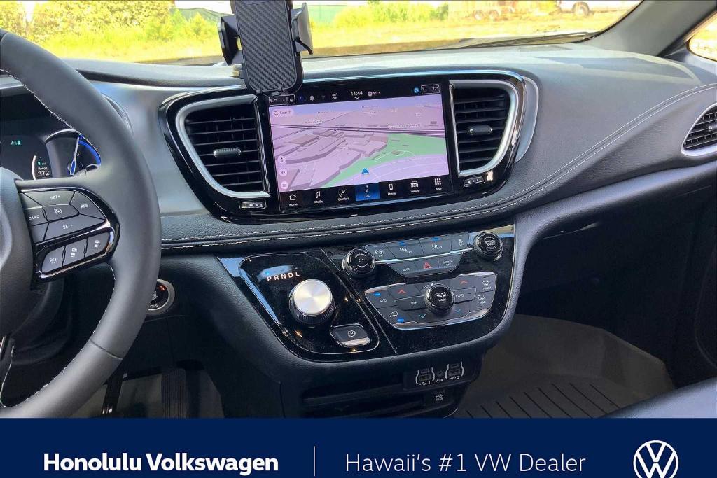 used 2022 Chrysler Pacifica Hybrid car, priced at $29,688