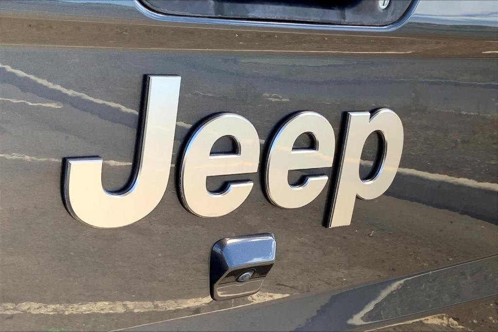 used 2021 Jeep Gladiator car, priced at $34,994