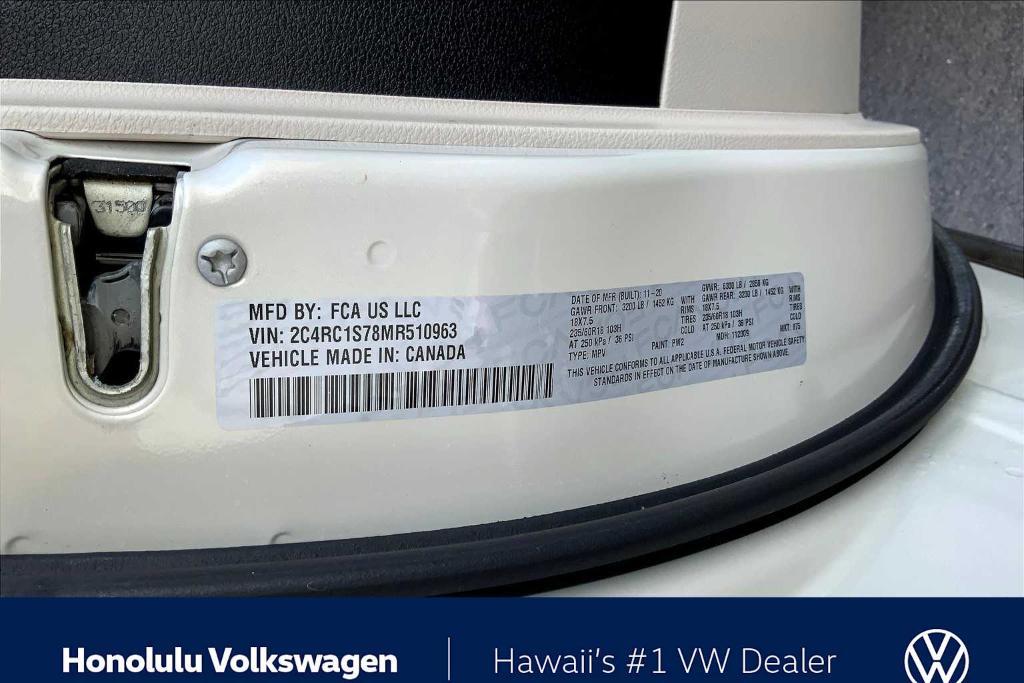 used 2021 Chrysler Pacifica Hybrid car, priced at $27,994