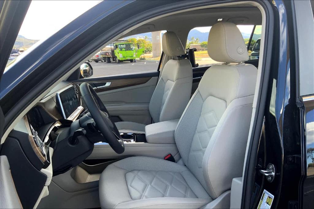 new 2024 Volkswagen Atlas car, priced at $43,441