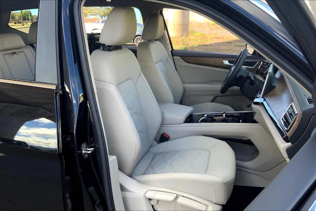 new 2024 Volkswagen Atlas car, priced at $43,441