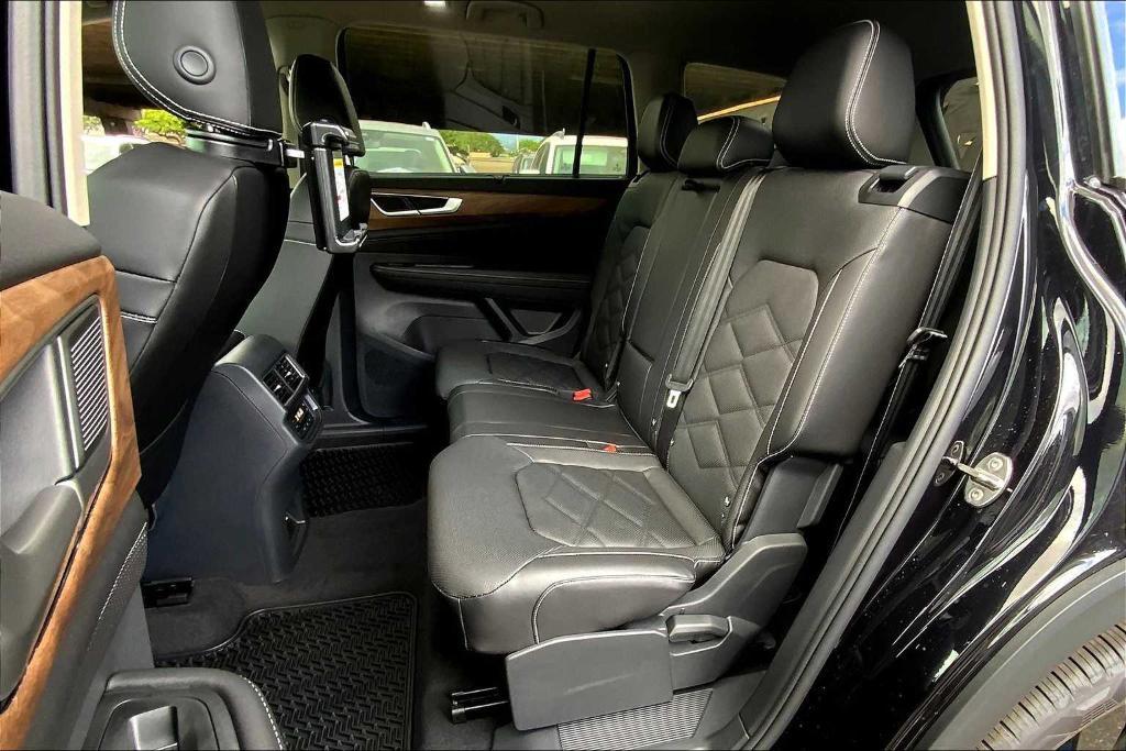 new 2024 Volkswagen Atlas car, priced at $40,310