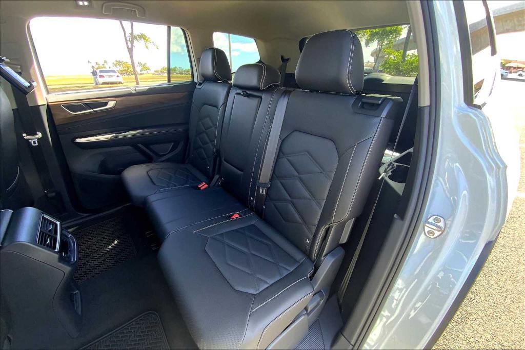 new 2025 Volkswagen Atlas car, priced at $47,186