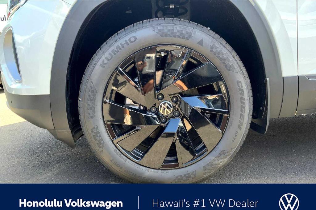 new 2025 Volkswagen Atlas car, priced at $46,186