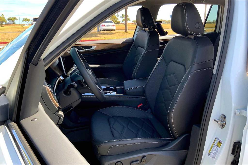 new 2025 Volkswagen Atlas car, priced at $47,186