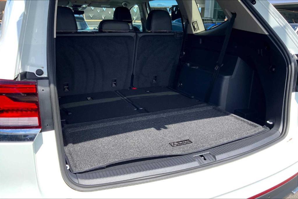 new 2025 Volkswagen Atlas car, priced at $47,186