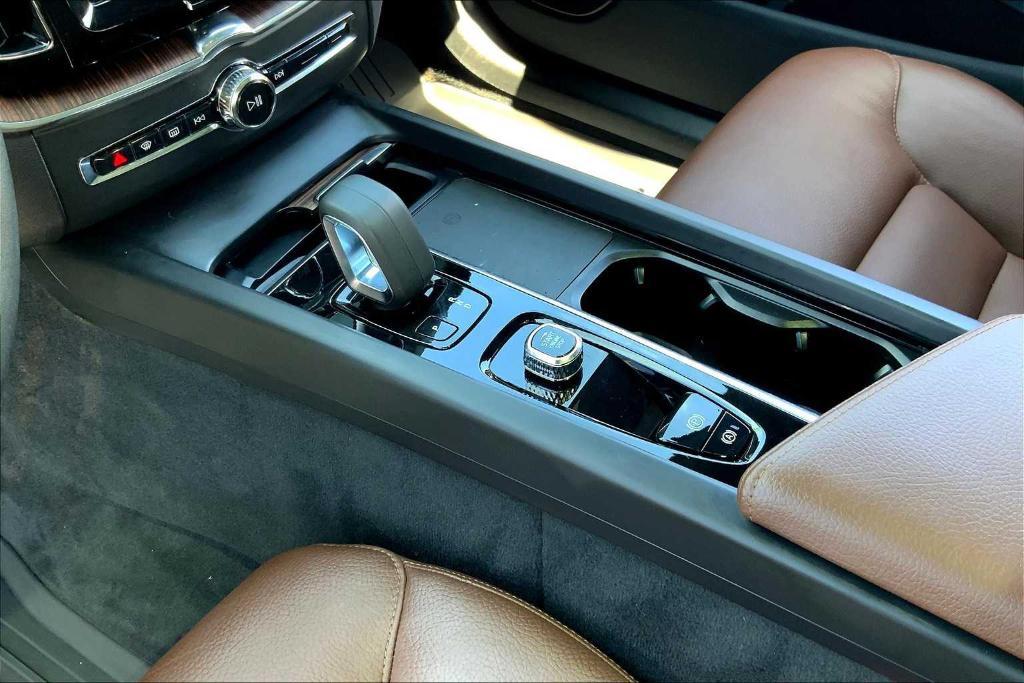 used 2022 Volvo XC60 Recharge Plug-In Hybrid car, priced at $40,888
