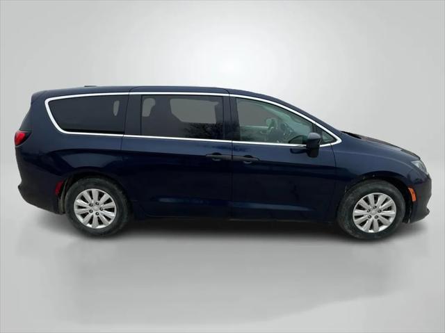 used 2018 Chrysler Pacifica car, priced at $13,942