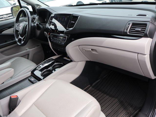 used 2022 Honda Pilot car, priced at $37,405
