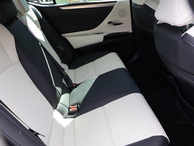 used 2022 Lexus ES 300h car, priced at $33,995