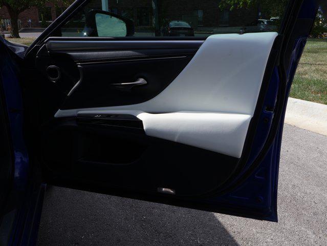 used 2022 Lexus ES 300h car, priced at $33,995