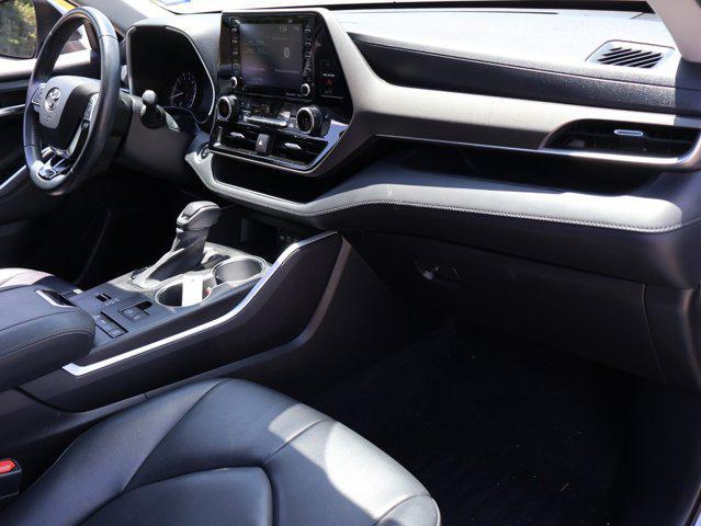used 2021 Toyota Highlander car, priced at $30,975