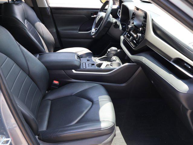 used 2021 Toyota Highlander car, priced at $30,975