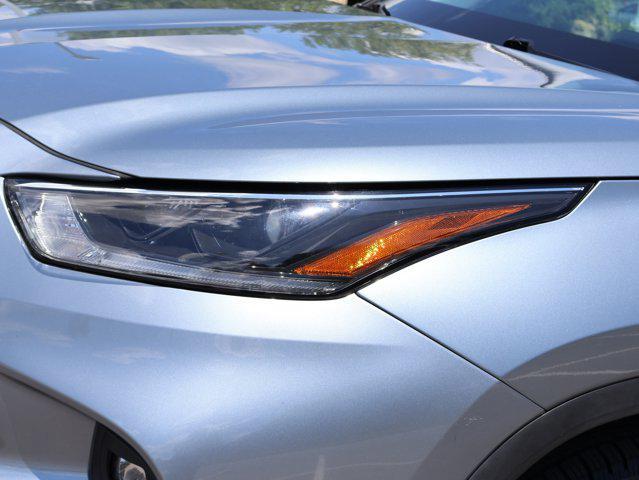 used 2021 Toyota Highlander car, priced at $30,975
