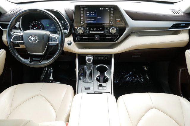 used 2020 Toyota Highlander car, priced at $29,655