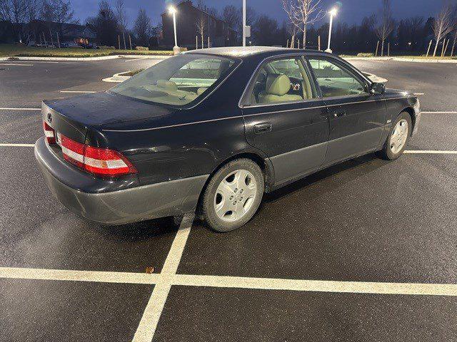 used 2000 Lexus ES 300 car, priced at $6,259