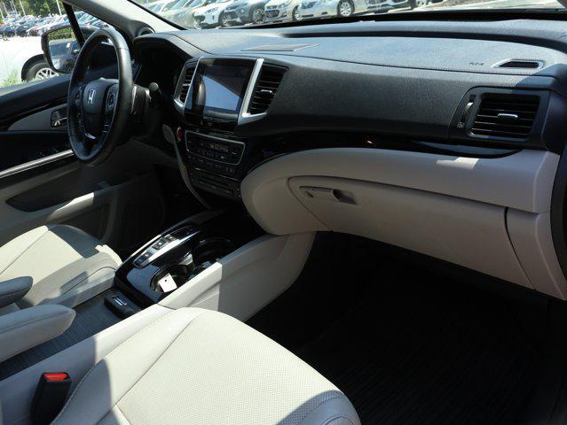 used 2017 Honda Pilot car, priced at $27,645