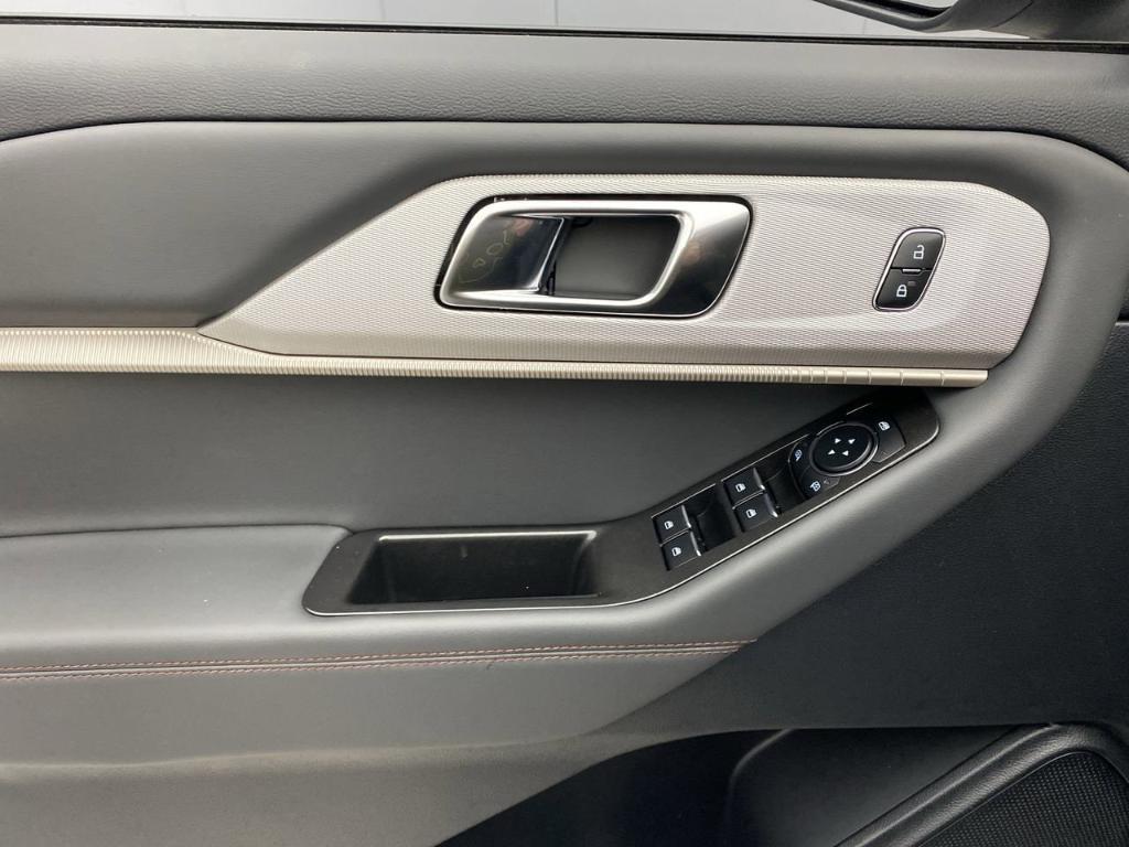 new 2025 Ford Explorer car, priced at $43,745