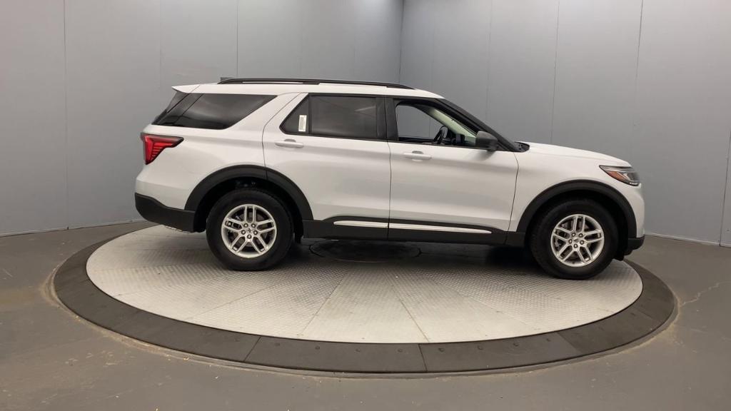 new 2025 Ford Explorer car, priced at $43,745
