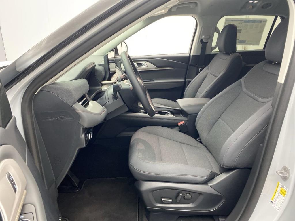 new 2025 Ford Explorer car, priced at $43,745