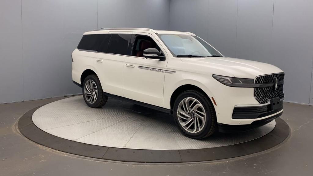 new 2025 Lincoln Navigator car, priced at $103,185