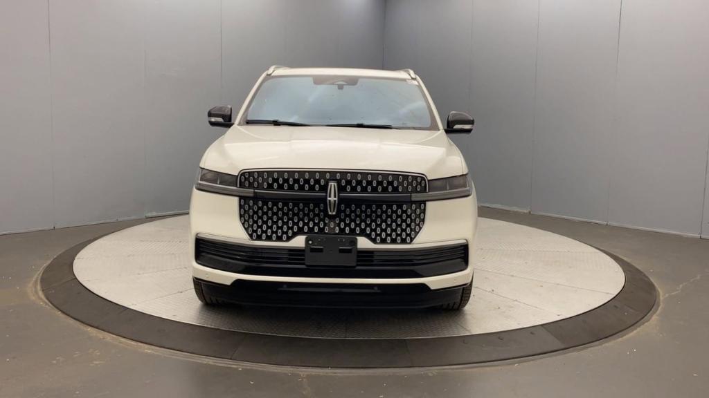 new 2025 Lincoln Navigator car, priced at $103,185