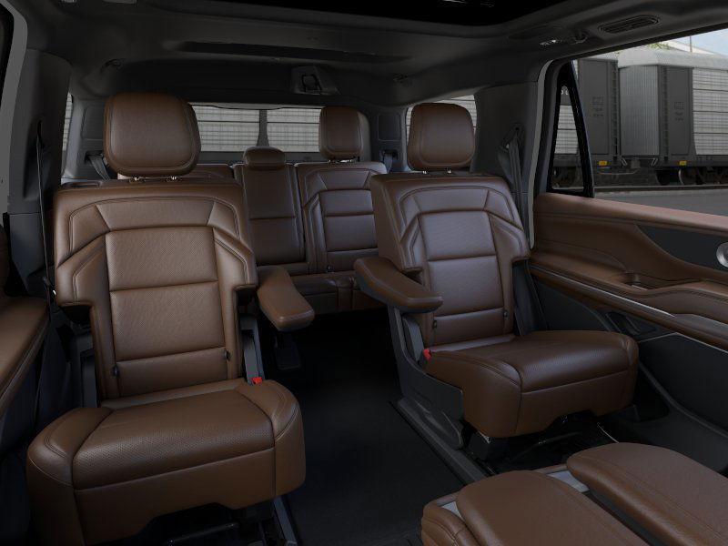 new 2025 Lincoln Navigator car, priced at $103,185