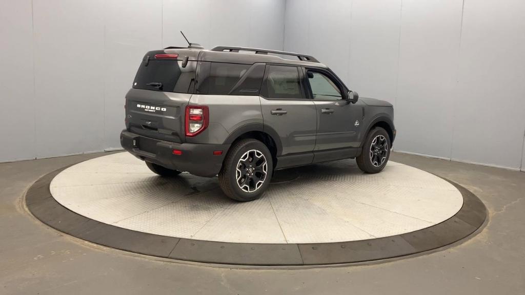 new 2025 Ford Bronco Sport car, priced at $41,305
