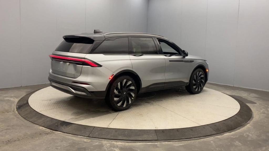 new 2025 Lincoln Nautilus car, priced at $67,705