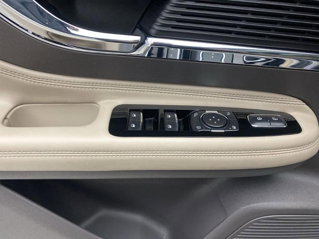 used 2022 Lincoln Corsair car, priced at $31,999