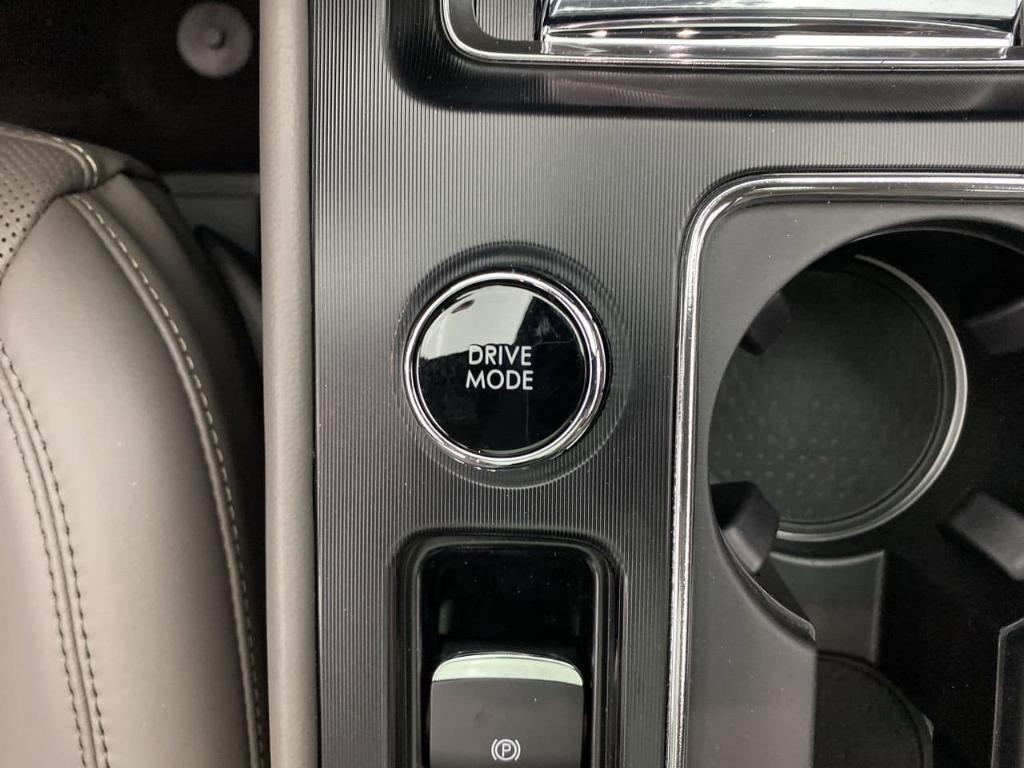 new 2025 Lincoln Corsair car, priced at $57,640