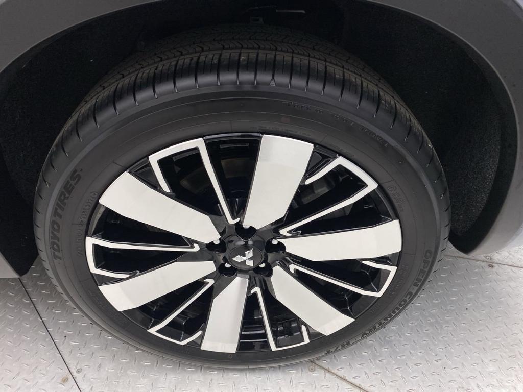 used 2025 Mitsubishi Outlander car, priced at $39,999