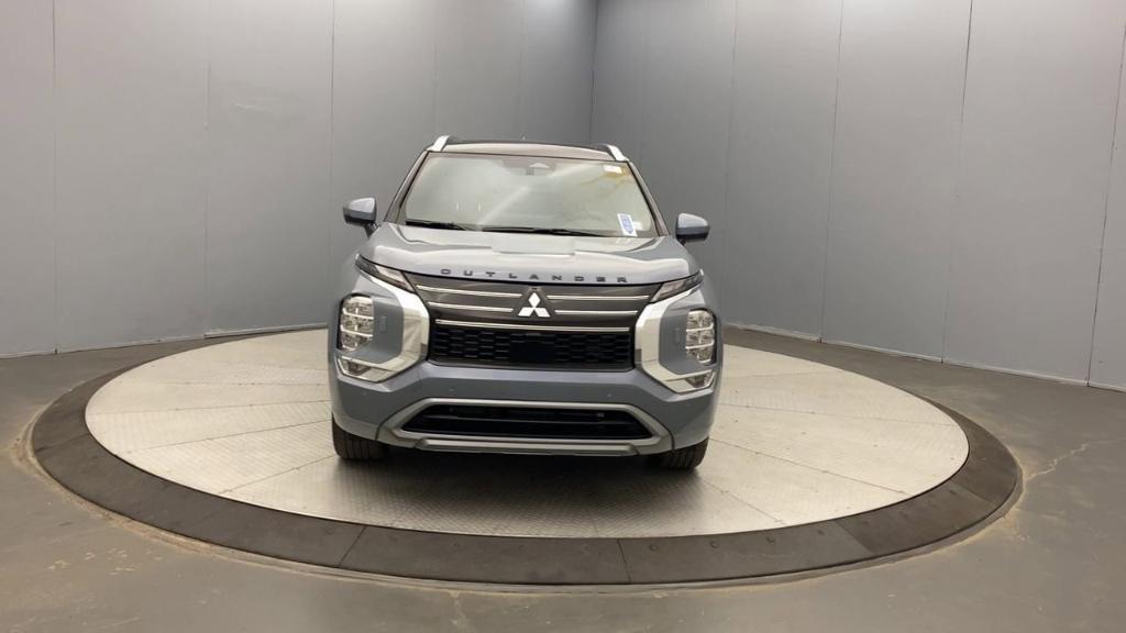 used 2025 Mitsubishi Outlander car, priced at $39,999