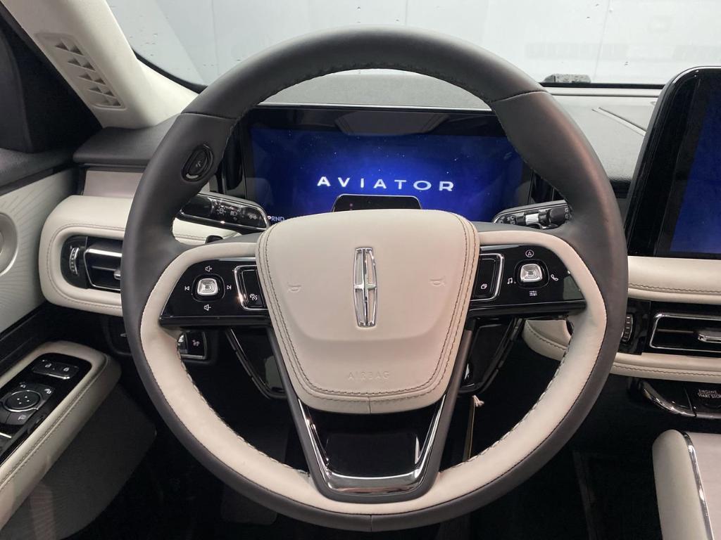 new 2025 Lincoln Aviator car, priced at $80,100