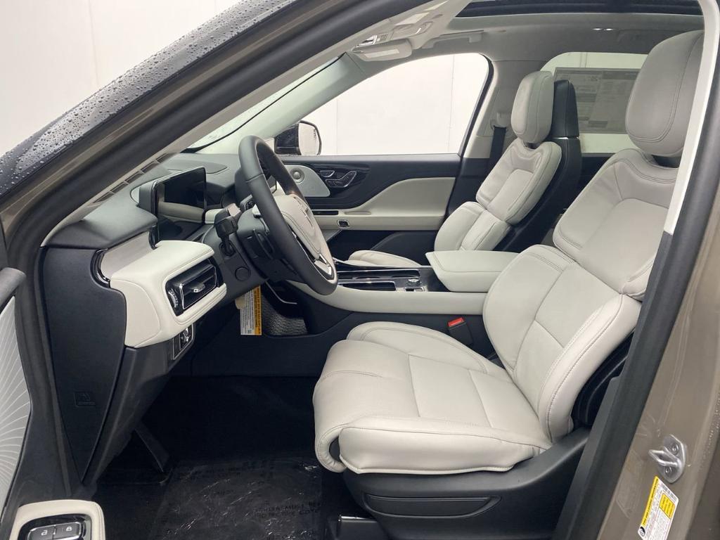 new 2025 Lincoln Aviator car, priced at $80,100