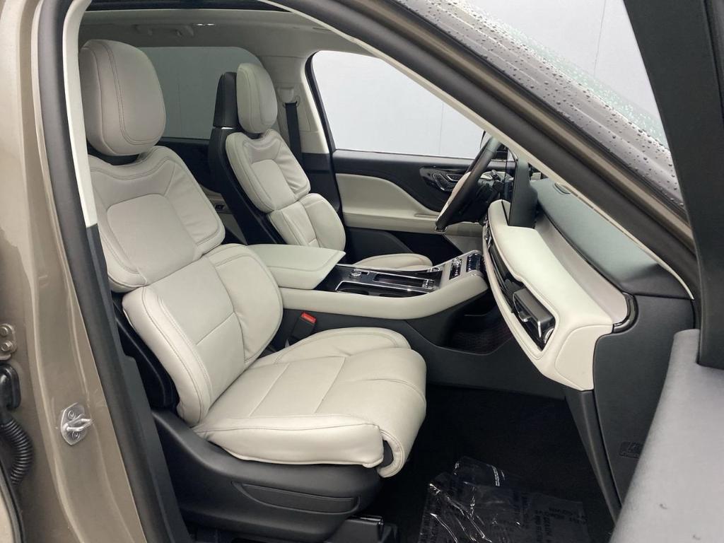 new 2025 Lincoln Aviator car, priced at $80,100