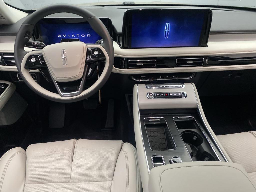 new 2025 Lincoln Aviator car, priced at $80,100