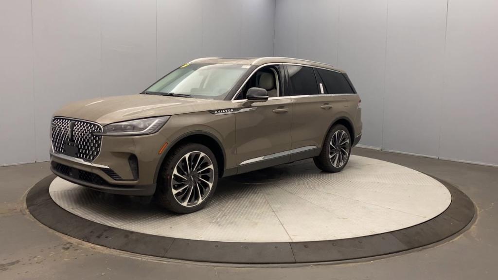 new 2025 Lincoln Aviator car, priced at $80,100