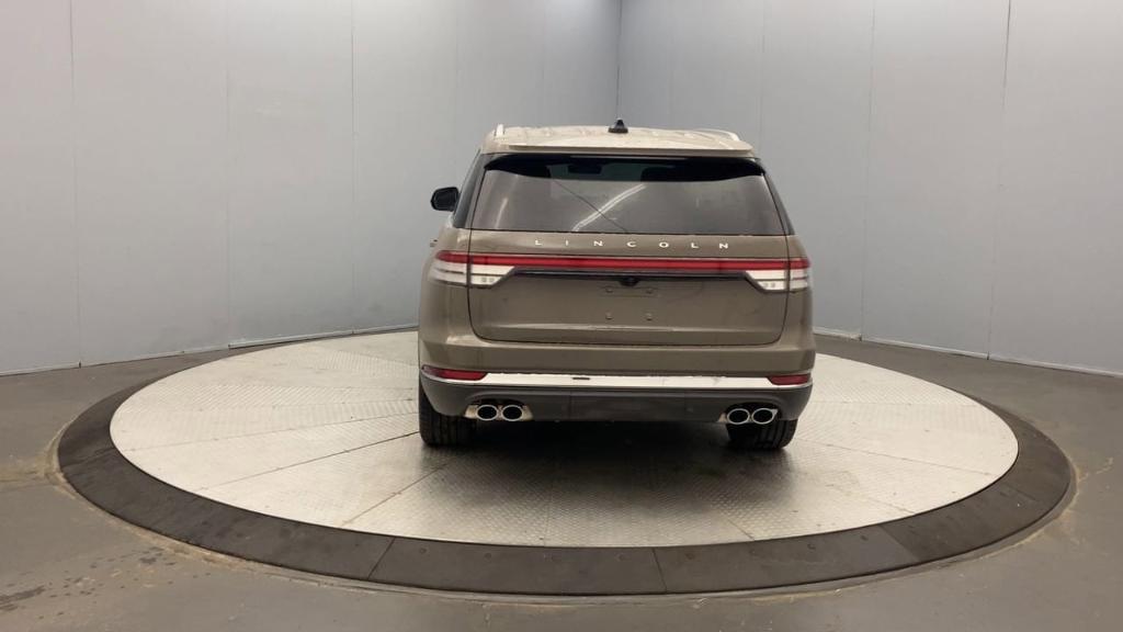 new 2025 Lincoln Aviator car, priced at $80,100