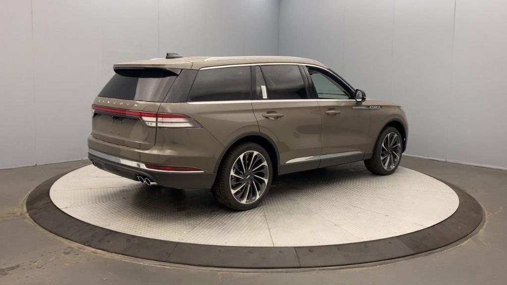 new 2025 Lincoln Aviator car, priced at $80,100