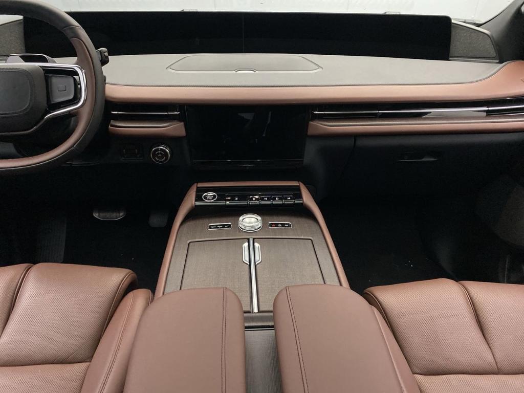 new 2025 Lincoln Navigator car, priced at $106,625