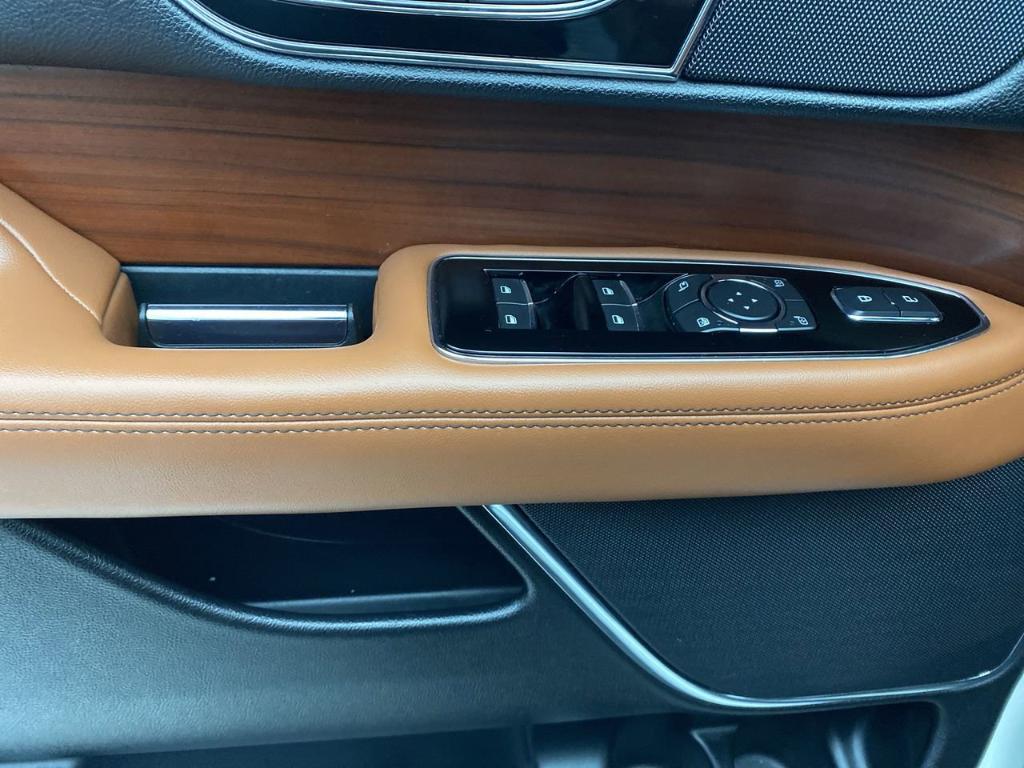 used 2021 Lincoln Navigator car, priced at $48,999
