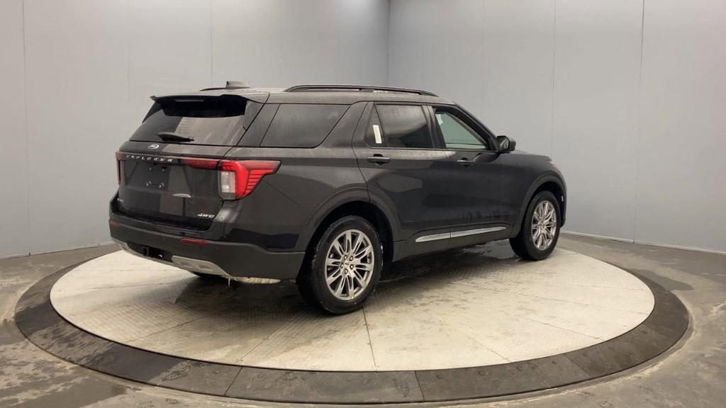 new 2025 Ford Explorer car, priced at $48,405